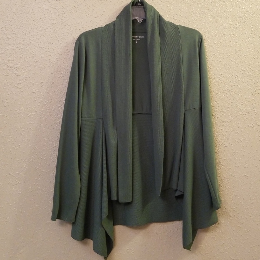 Beautiful and comfortable green coverall jacket